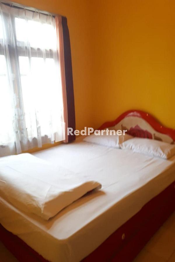 Bromo Indah Lestari Homestay Mitra Reddoorz Pasuruan Buitenkant foto