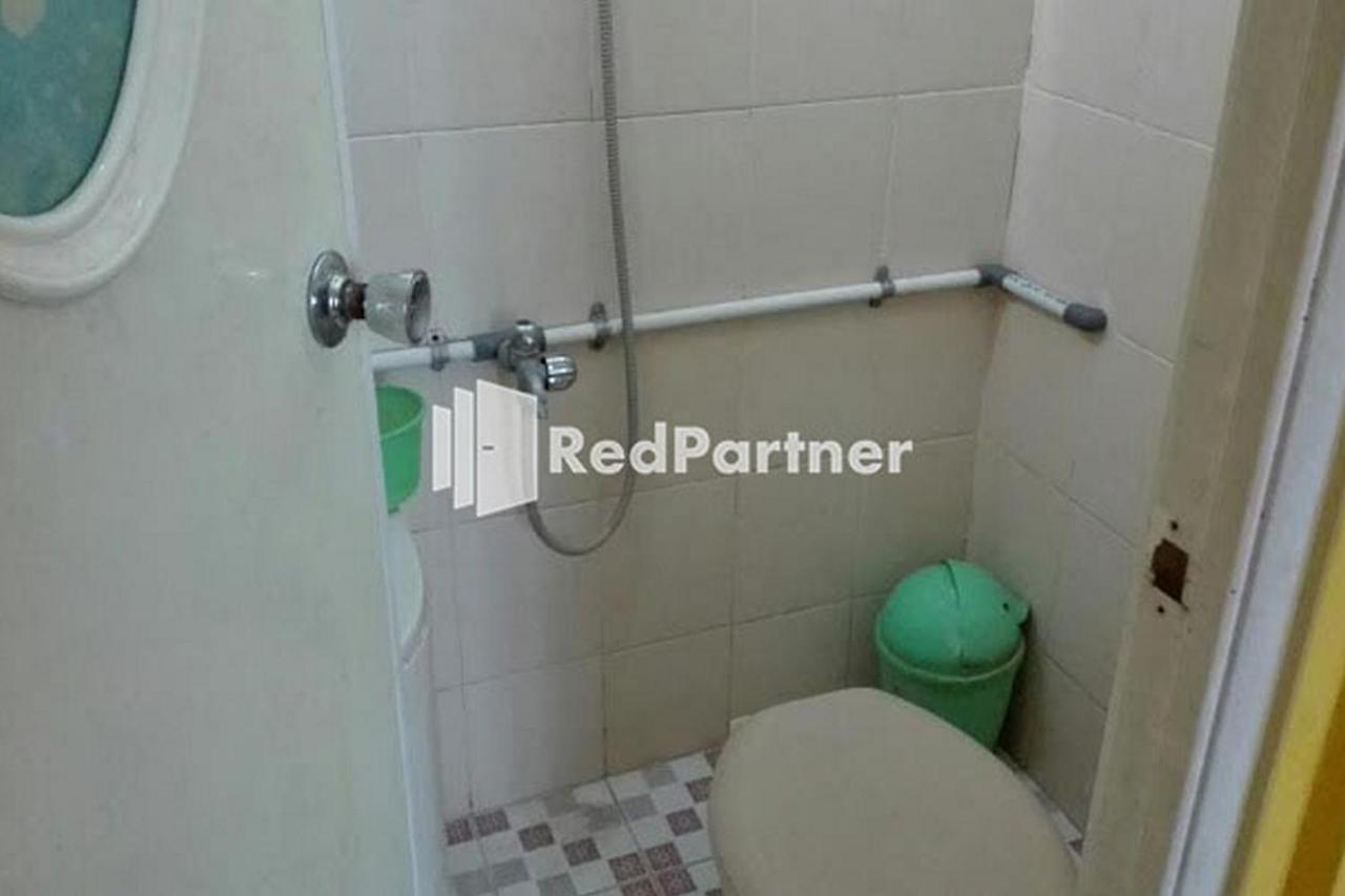 Bromo Indah Lestari Homestay Mitra Reddoorz Pasuruan Buitenkant foto