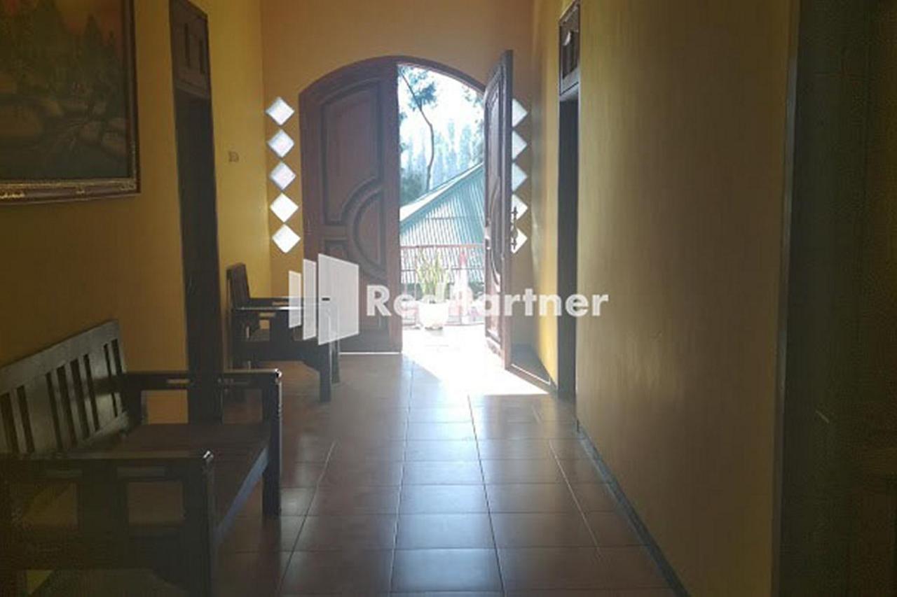Bromo Indah Lestari Homestay Mitra Reddoorz Pasuruan Buitenkant foto